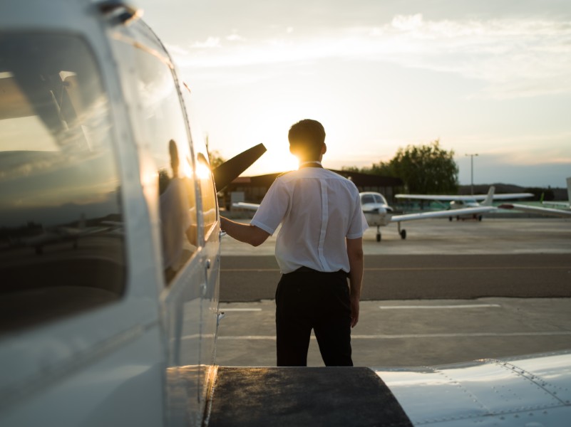 atardecer aeródromo